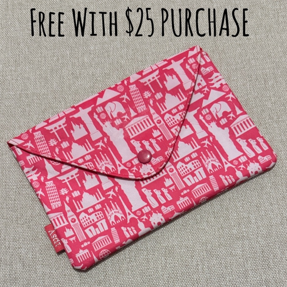 Free With $25 Purchase-Ipsy Makeup Bag-EUC